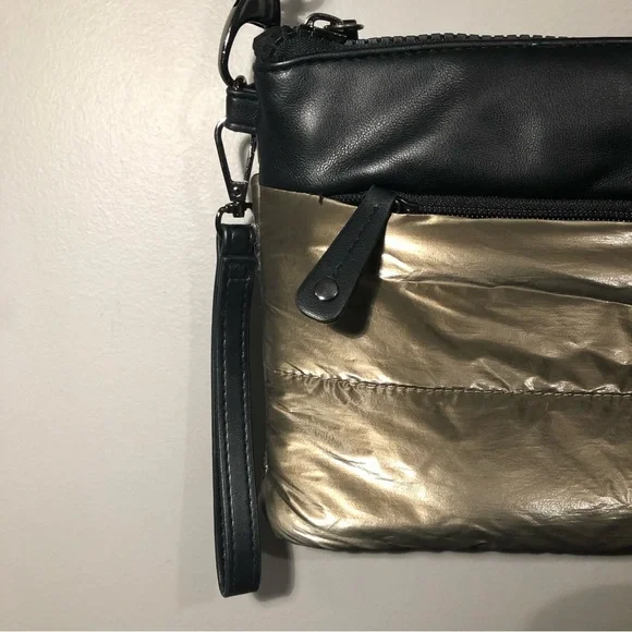 Sondra Roberts Squared Quilted Puffer crossbody clutch wristlet - Picture 3 of 12